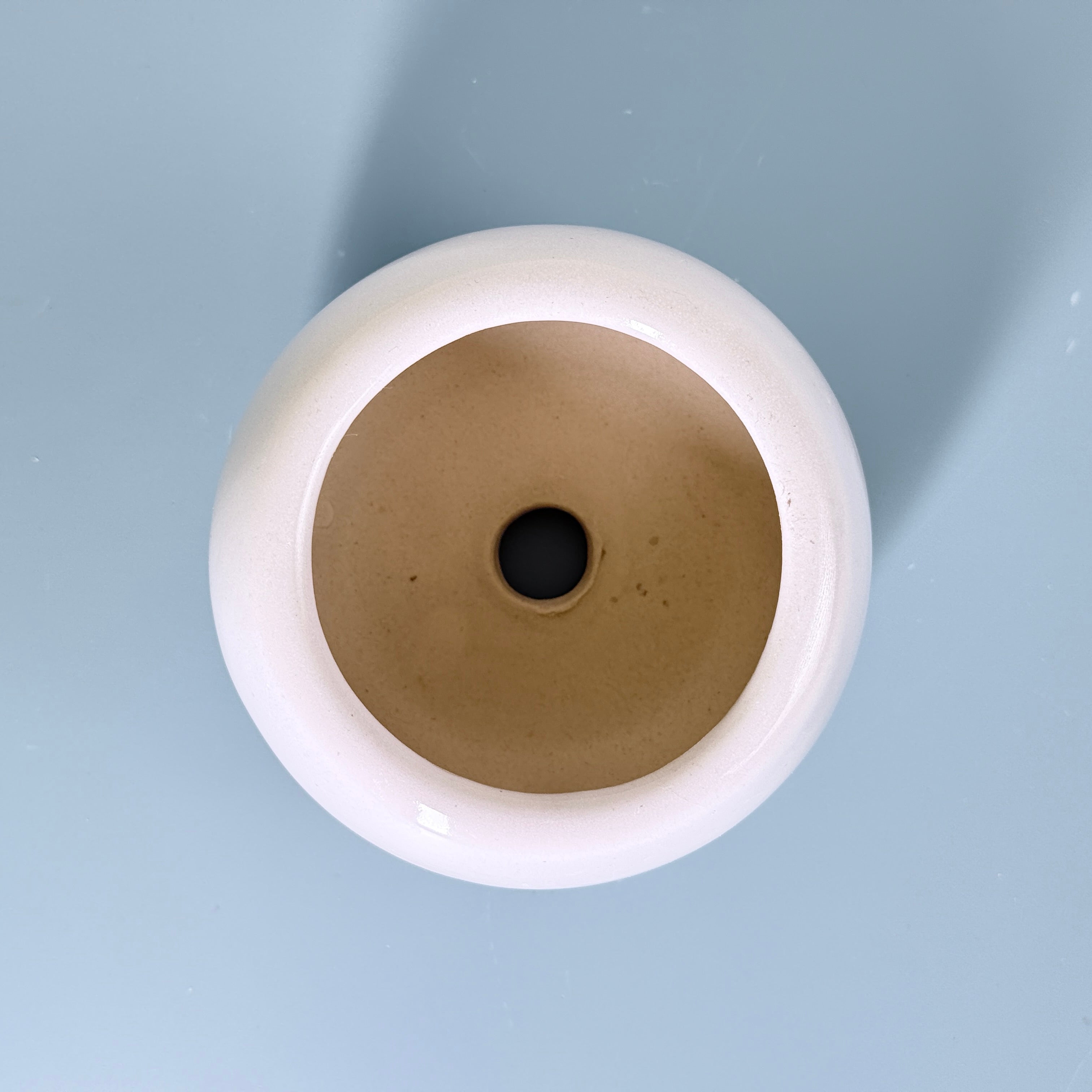 Minimal White Ceramic Planter Pot – Modern Indoor Plant Pot with Drainage Hole