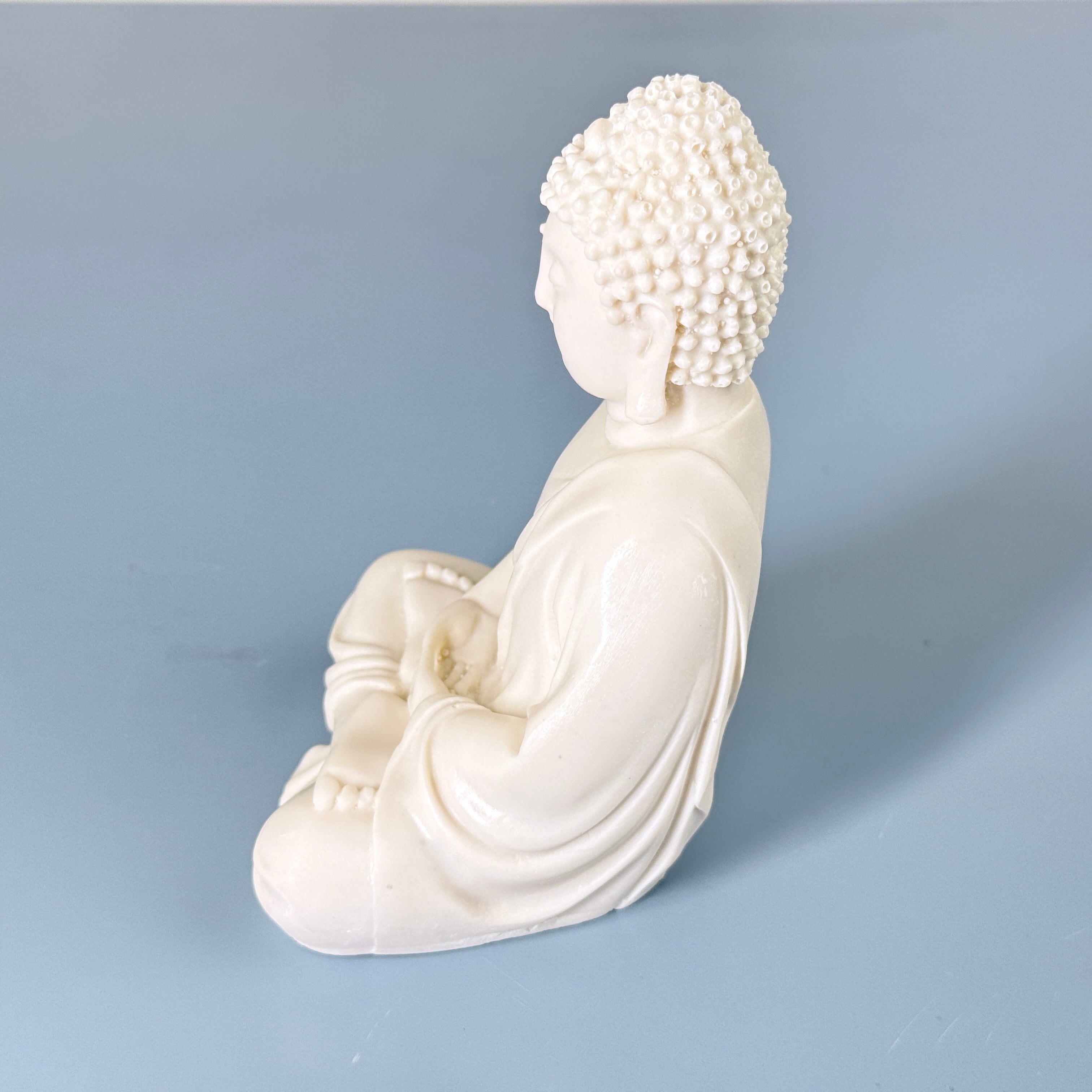White Buddha Meditation Resin Idol – Peaceful Sitting Statue for Home Décor