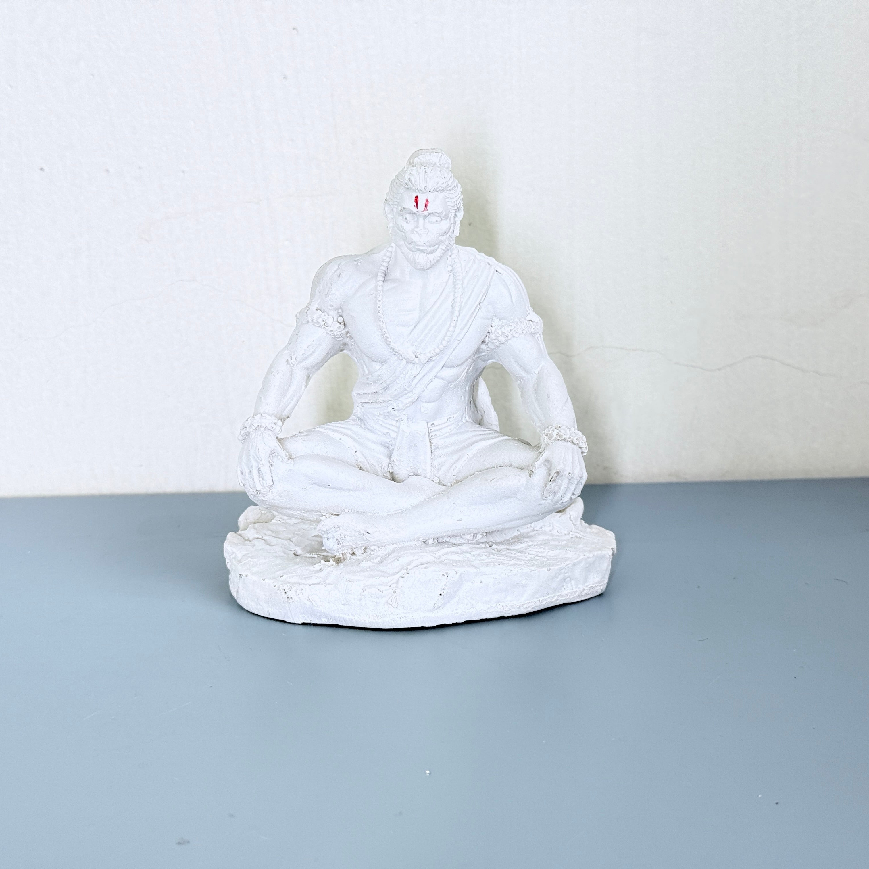 Lord Hanuman Meditation Resin Idol (Black & White) – Calm Spiritual Décor Statue