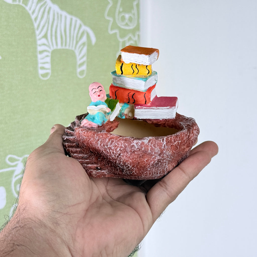 Monk Reading Books Resin Planter Pot – Mini Study Theme Decorative Plant Holder