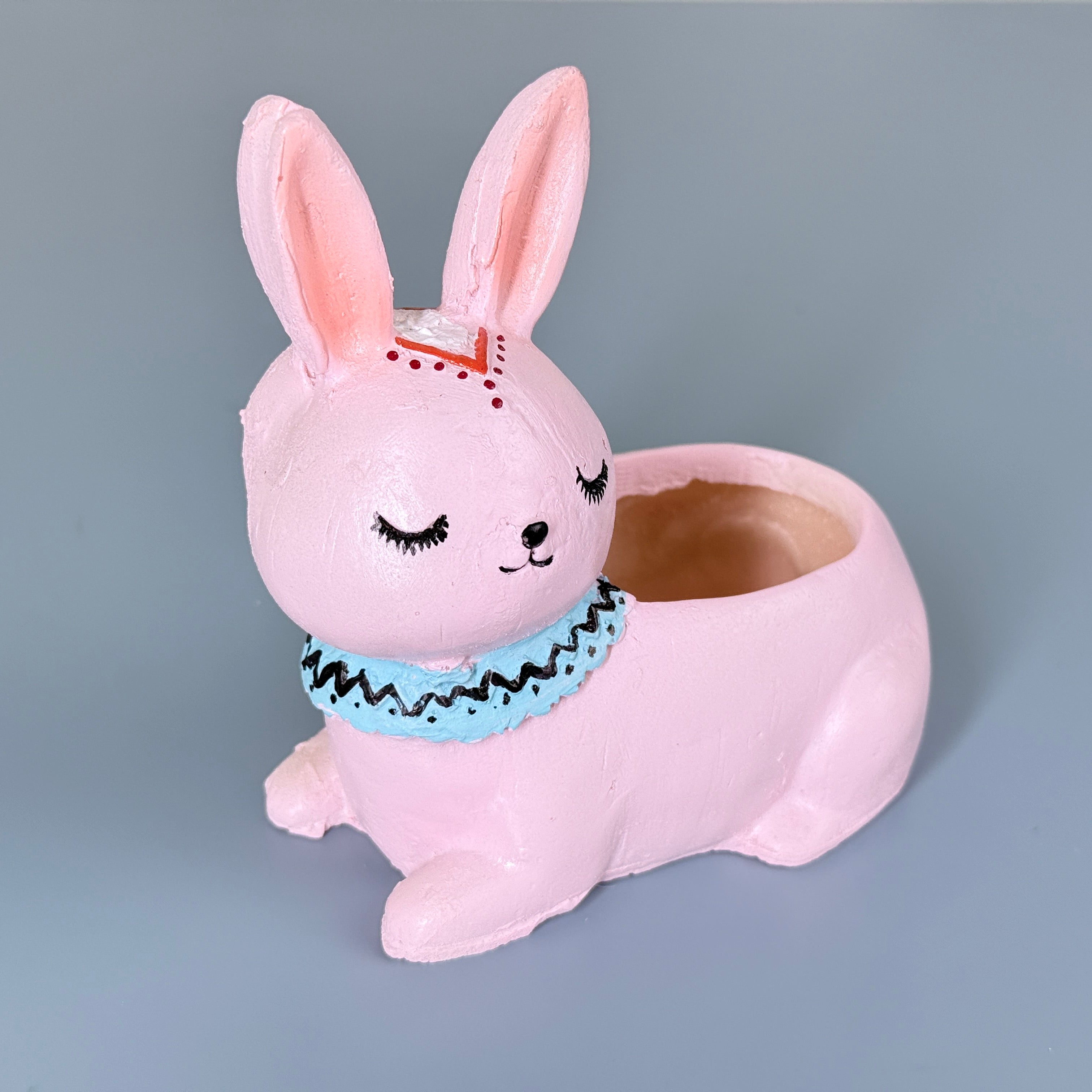 Cute Pink Bunny Resin Planter Pot – Adorable Rabbit Succulent Pot for Desk & Home Décor