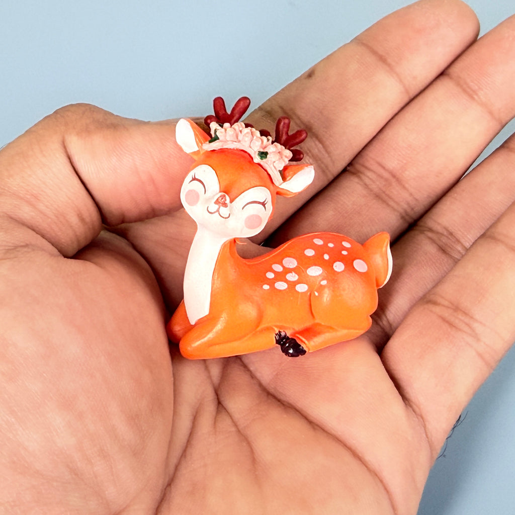 Mini Cute Deer Resin Showpiece Kawaii Animal Figurine