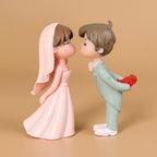 Mini Cute Couple Resin Showpiece Romantic Love Figurine (2 Variants)